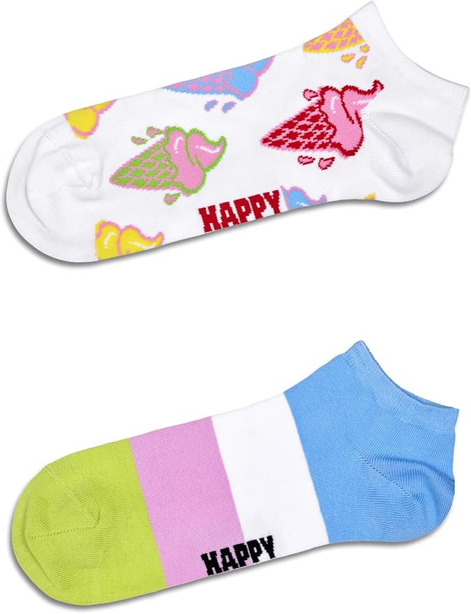 Zwei niedrige Sneaker-Socken, eine mit Eismotiv, eine mit Farbblöcken in Grün, Rosa, Weiß und Blau