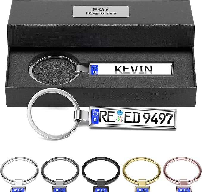 Personalisierter Schlüsselanhänger als Mini-Nummernschild mit Gravur in Geschenkbox, fünf Ringfarben